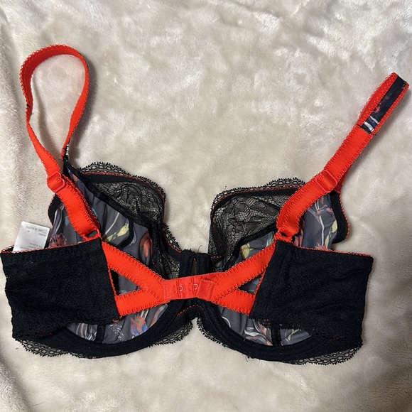Greta 32G Bra - Picture 2 of 3